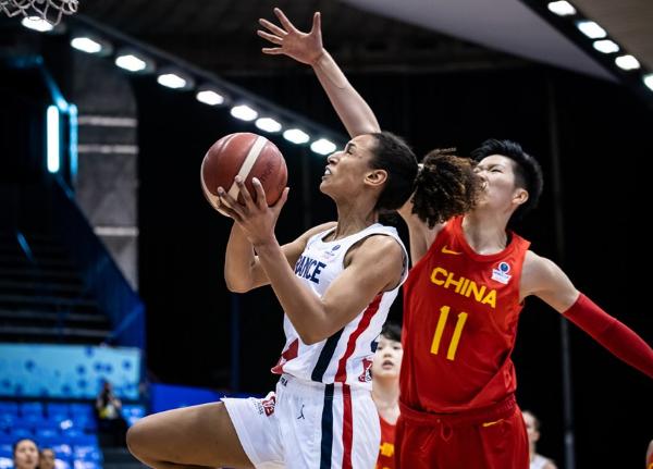 美国女篮VS法国女篮,一场篮球盛宴的较量 美国女篮VS法国女篮,一场篮球盛宴的较量